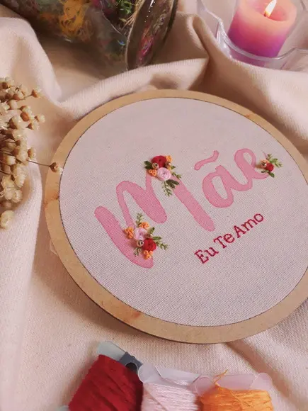 Quadro Bordado - Dia das Mães