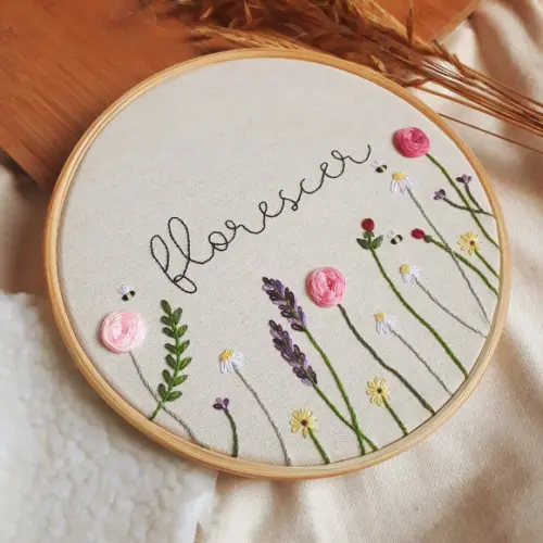 Quadro Bordado - Florescer