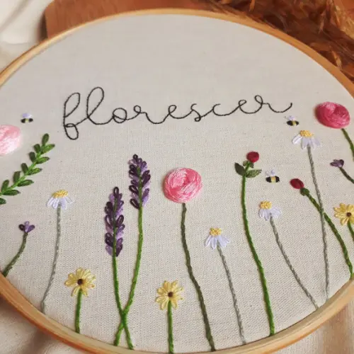 Quadro Bordado - Florescer