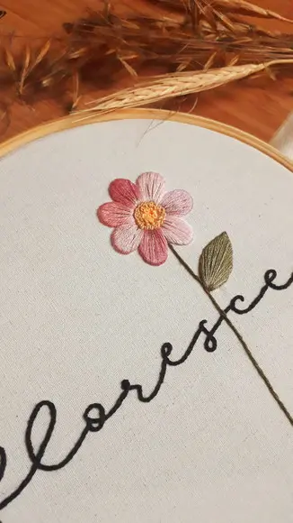 Quadro Bordado - Florescer 2