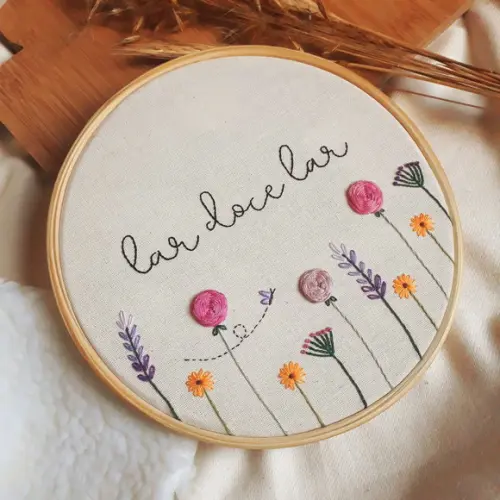 Quadro Bordado - Lar Doce Lar