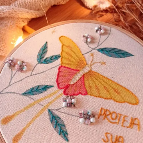 Quadro Bordado - Proteja Sua Paz