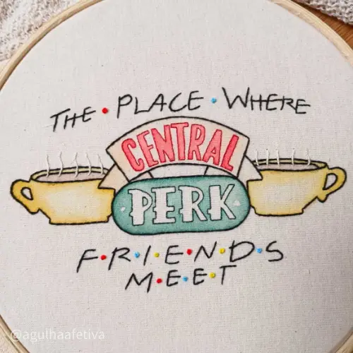 Quadro Bordado Central Perk - Friends