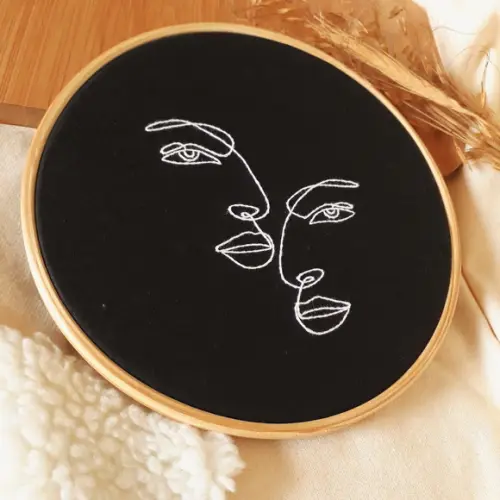 Quadro Bordado Minimalista