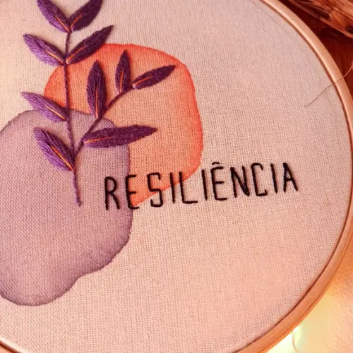 Resiliência - Quadro Bordado