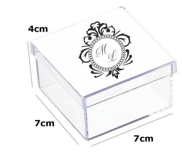 Latinha Acrilica 7x7x4-monograma 12
