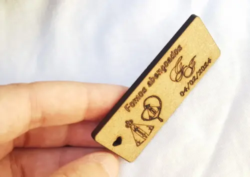 Tag mdf 3mm-corte e Gravação a Laser