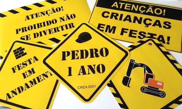 10 Placas Construção (brinde 15 Apliques 5 Cm)