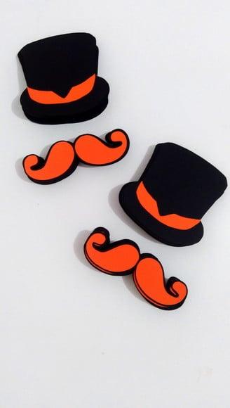 Bigode e Chapéu