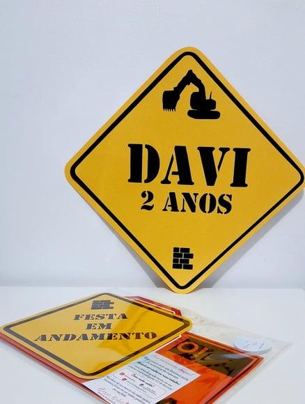 Placa Decorativa 38 cm - Construção Scrap