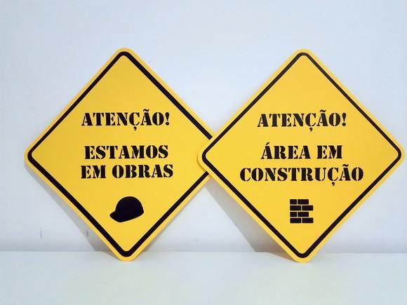 Placa Decorativa 38 cm - Construção Scrap