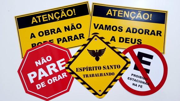 Placas Decorativas - Igreja / Obras