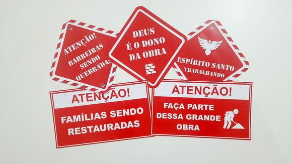 Placas Decorativas - Igreja / Obras