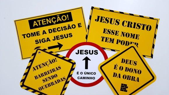 Placas Decorativas - Igreja / Obras