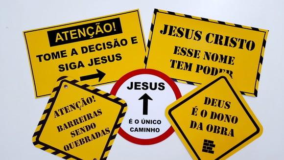 Placas Decorativas - Igreja / Obras