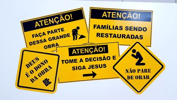 Placas Decorativas - Igreja / Obras