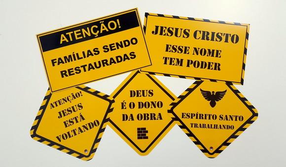Placas Decorativas - Igreja / Obras
