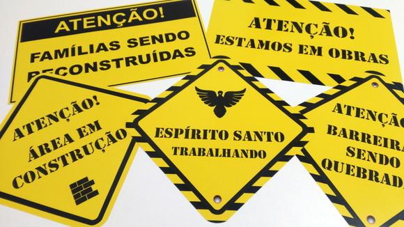 Placas Decorativas - Igreja / Obras