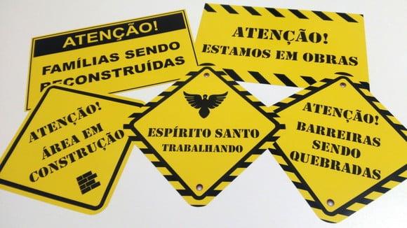 Placas Decorativas - Igreja / Obras