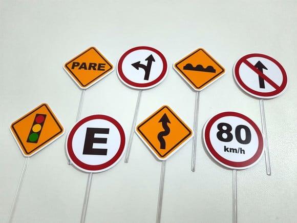 Topper - Placas de Trânsito