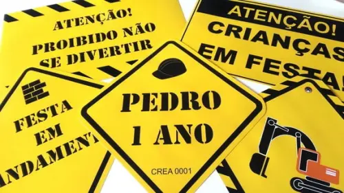 10 Placas Construção (brinde 15 Apliques 5 Cm)