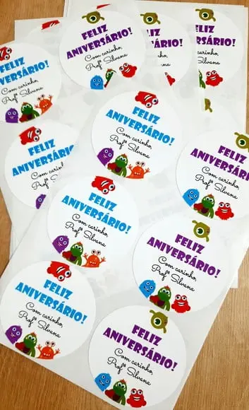 Adesivos 6 cm - Monstrinhos
