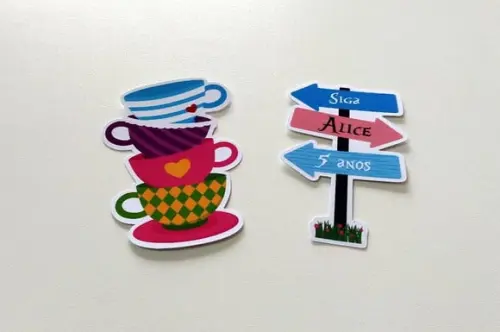 Apliques Alice no Pais das Maravilhas