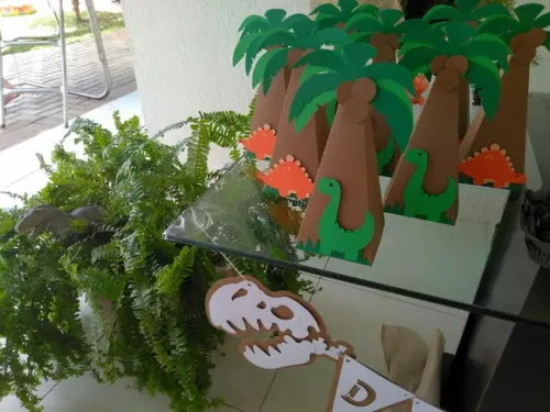 Cone Árvore - Dinossauros