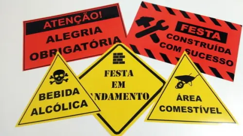 Frete Grátis: Placas Decorativas - Construção
