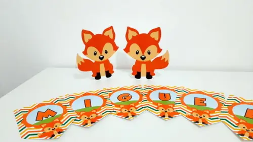 Kit Bandeirola e Display - Raposinha