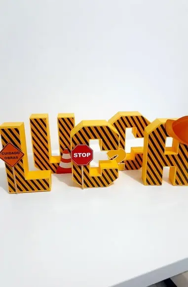 Letra 3d - Construção