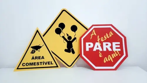Placa Decorativa - Construção Scrap