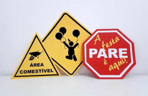 Placa Decorativa - Construção Scrap