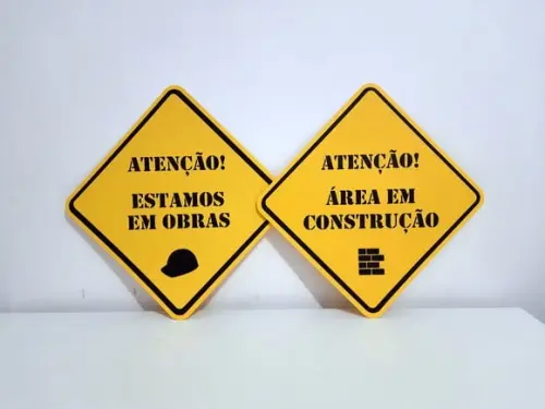 Placa Decorativa 38 cm - Construção Scrap