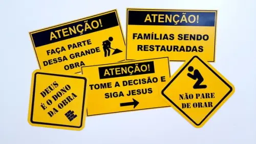 Placas Decorativas - Igreja / Obras