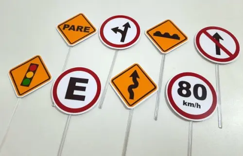 Topper - Placas de Trânsito