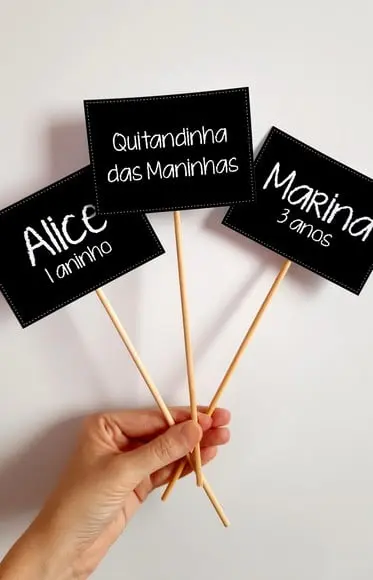 Topper Placa de Feira Quitandinha para Centro de Mesa