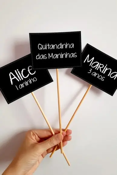 Topper Placa de Feira Quitandinha para Centro de Mesa