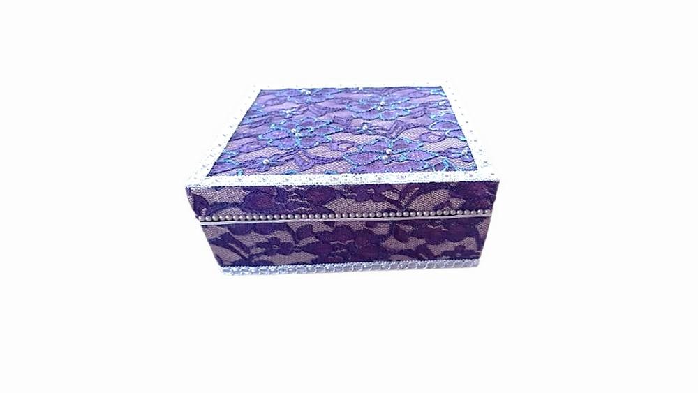 Porta-joias em MDF Rendado, cor lilás e Flocagem Aveludada - Par