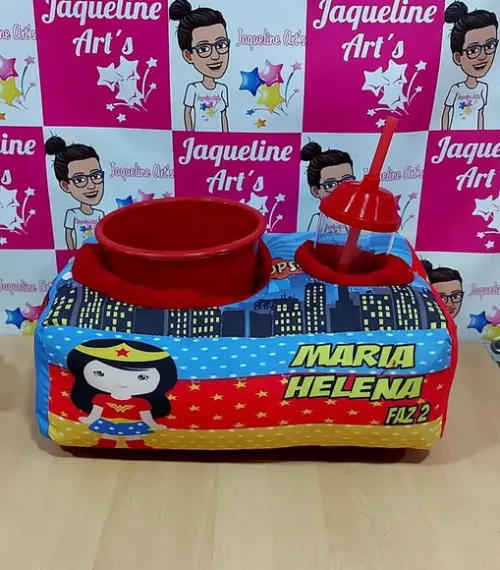 Kit Cinema Mulher Maravilha e Superman