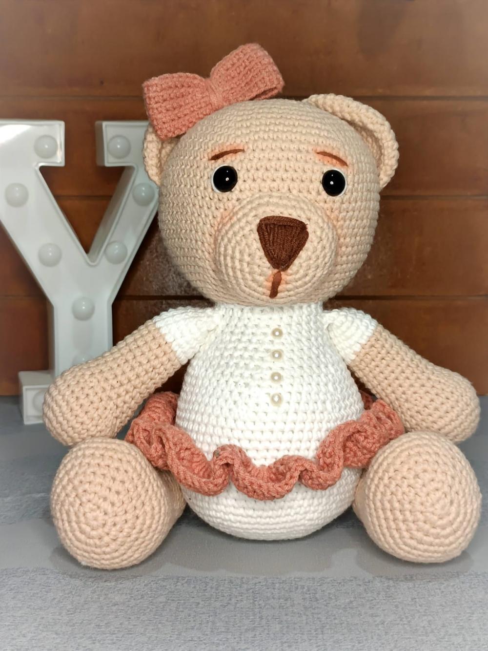 Ursa com vestido