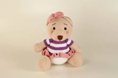 Ursa com vestido
