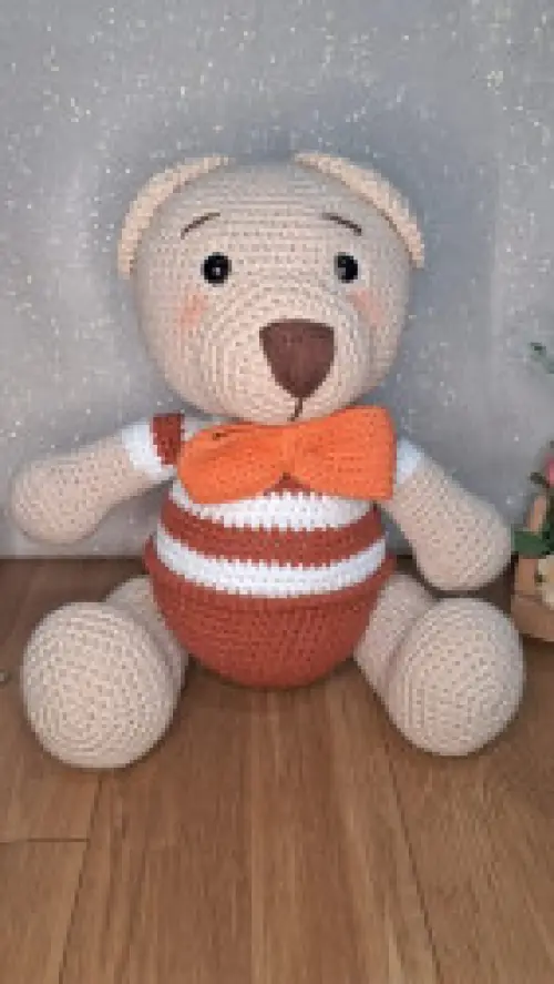 Urso de gravata
