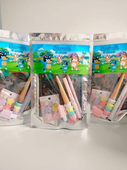 Kit Papelaria Fofa Saquinho com 6 Itens Bingo e Bluey