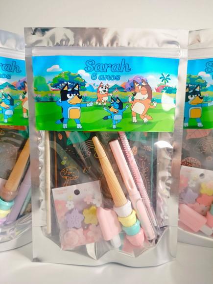 Kit Papelaria Fofa Saquinho com 6 Itens Bingo e Bluey