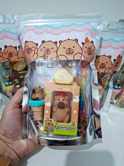 Kit Papelaria Fofa Saquinho com 6 Itens Capivara