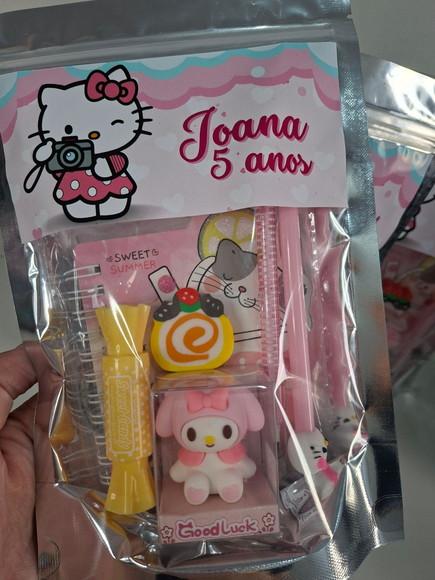 Kit Papelaria Fofa Saquinho com 6 Itens Hello Kitty