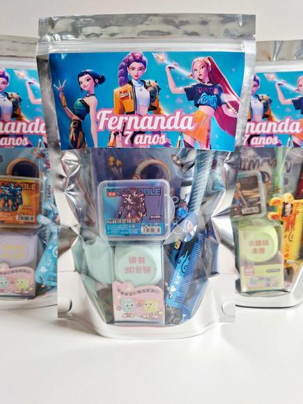 Kit Papelaria Fofa Saquinho Zip Personalizado Guerreiras Kpo