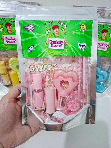 Kit Papelaria Saquinho Zip Personalizado dos Rosa