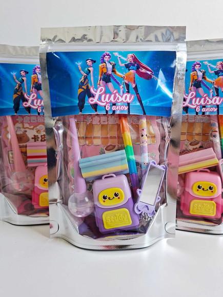 Kit Papelaria Saquinho Zip Personalizado Guerreiras do Kpop